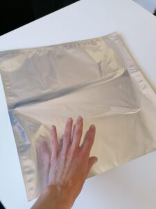 Stríbrné/průhledné hladké sáčky 400x400x72 (akce) – uvedená cena je za 100 ks