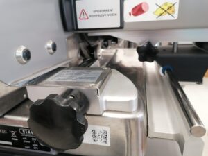 Nářezový stroj DEKO – Berkel 834 EPB Stacker