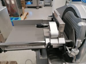 Nářezový stroj DEKO – Berkel 834 EPB Stacker