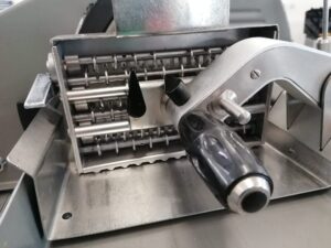 Nářezový stroj DEKO – Berkel 834 EPB Stacker