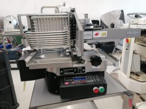 Nářezový stroj DEKO – Berkel 834 EPB Stacker