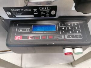 Nářezový stroj DEKO – Berkel 834 EPB Stacker